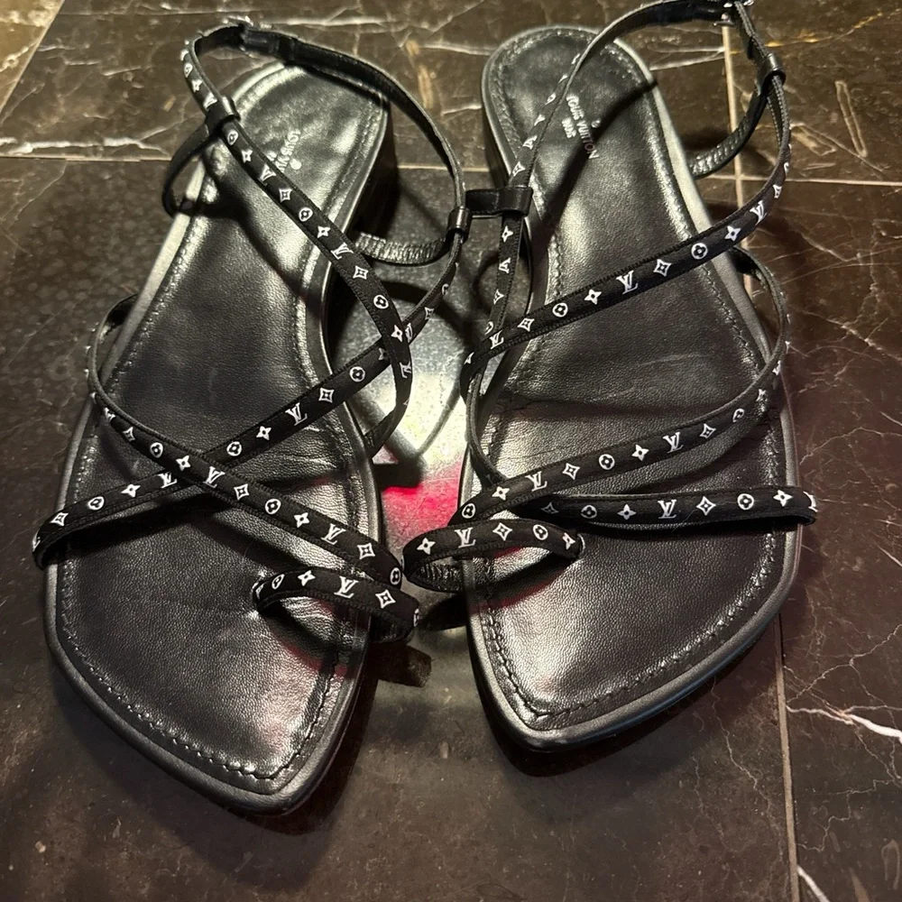Size 41 Italian Louis Vuitton monogram slingback sandals - Picture 4 of 12